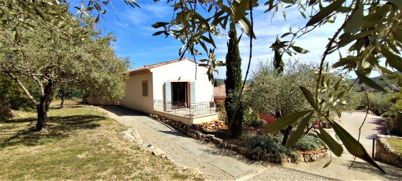 Bed and Breakfast O Patio Du Mas Callas Esterno foto