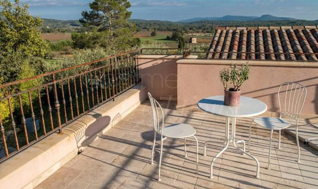 Bed and Breakfast O Patio Du Mas Callas Esterno foto