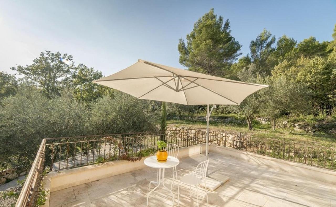 Bed and Breakfast O Patio Du Mas Callas Esterno foto